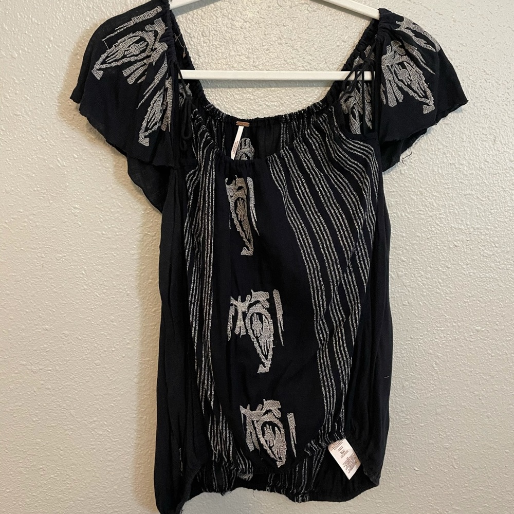 Free People off the shoulder navy top